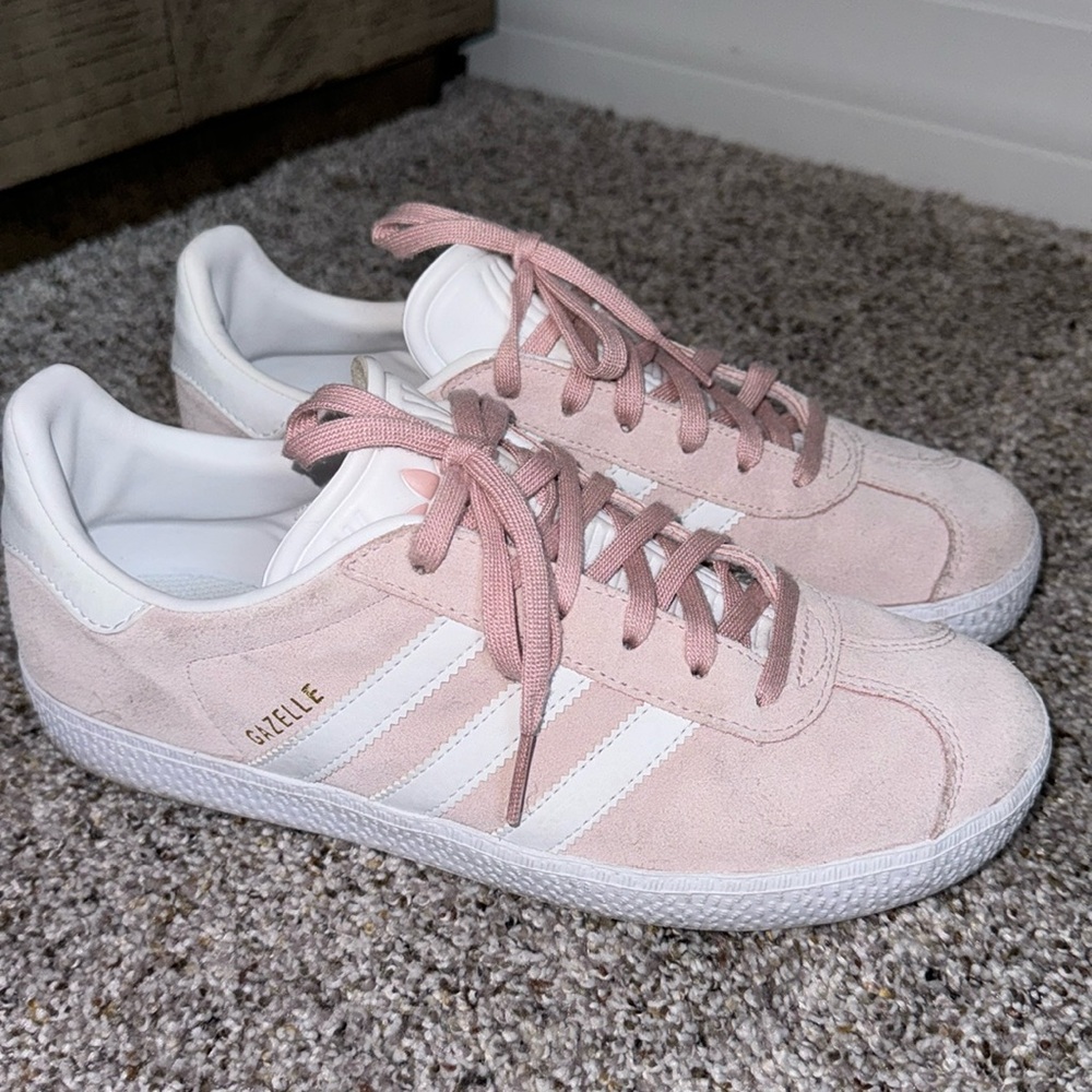 Adidas Gazelle Pink YOUTH size 5 pre-Owned